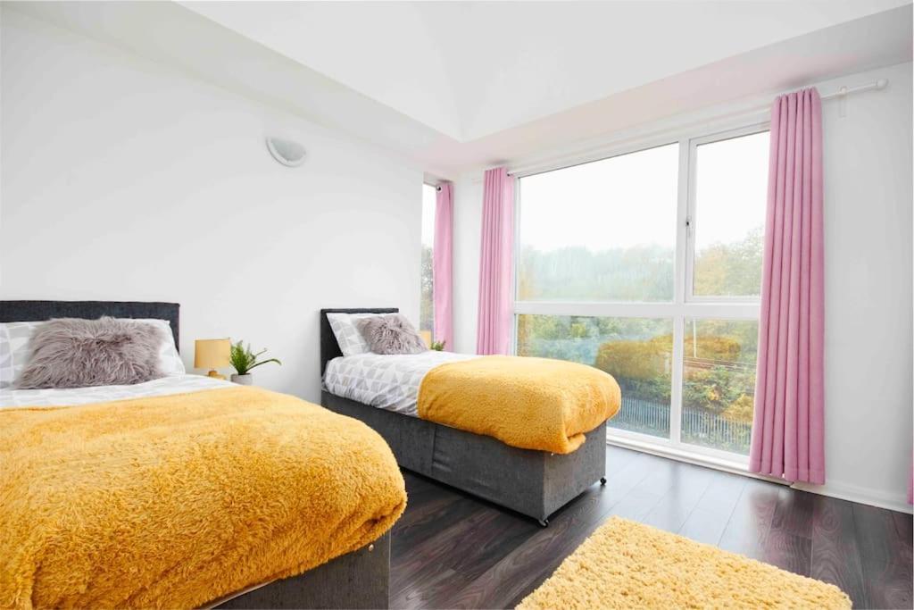 Dellehomes- Free Parking, Wfh, Family-Friendly Manchester Kültér fotó