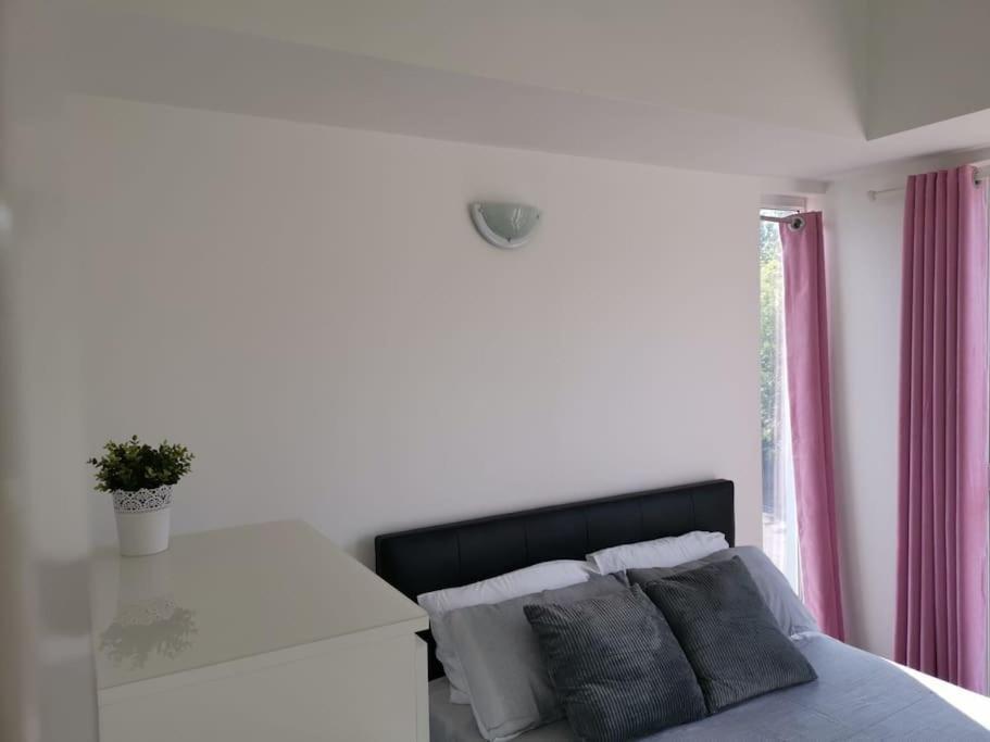 Dellehomes- Free Parking, Wfh, Family-Friendly Manchester Kültér fotó