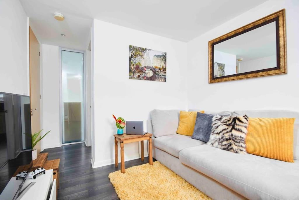 Dellehomes- Free Parking, Wfh, Family-Friendly Manchester Kültér fotó