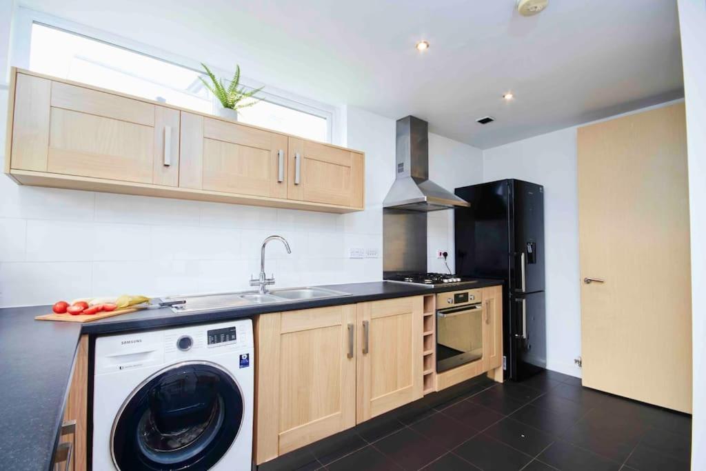 Dellehomes- Free Parking, Wfh, Family-Friendly Manchester Kültér fotó