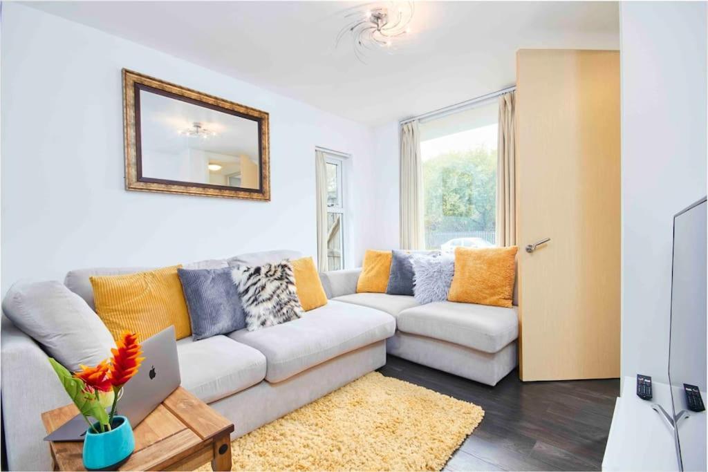 Dellehomes- Free Parking, Wfh, Family-Friendly Manchester Kültér fotó