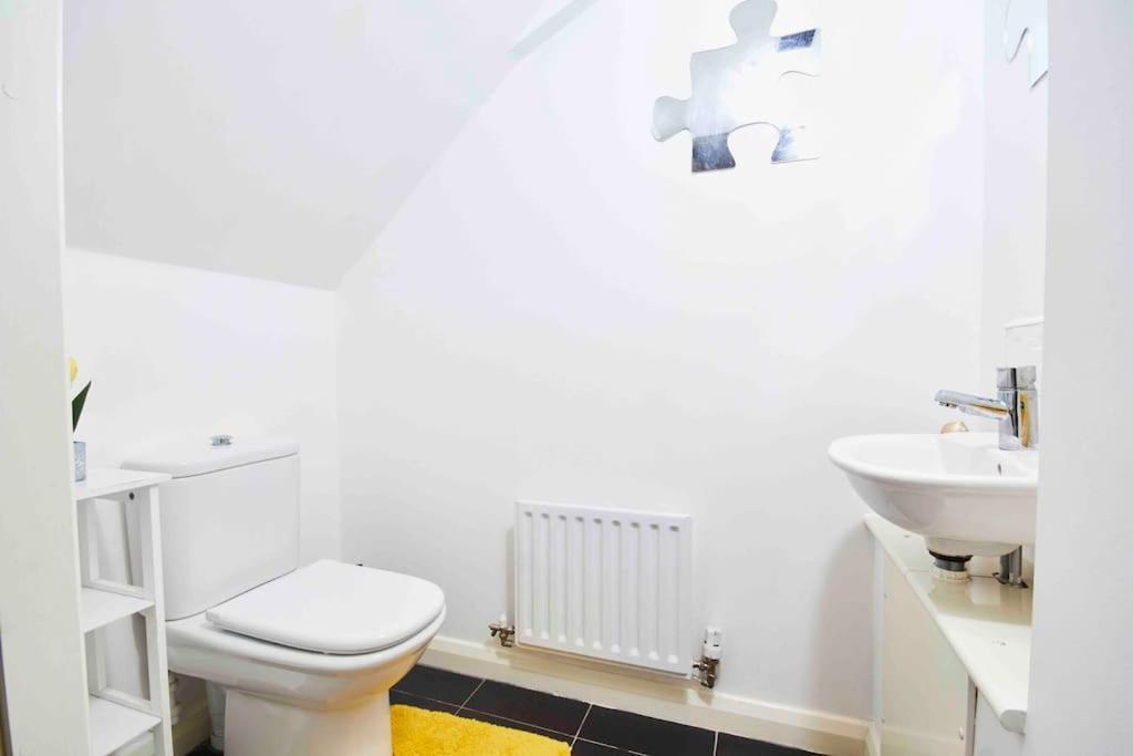 Dellehomes- Free Parking, Wfh, Family-Friendly Manchester Kültér fotó